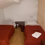 Majaka Хостел